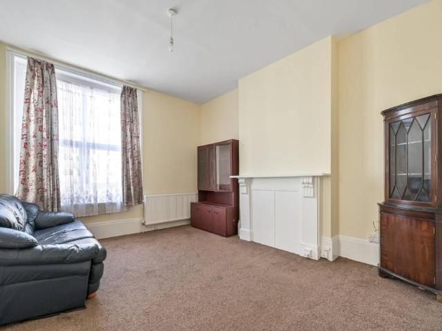 Flat for rent in Kilburn