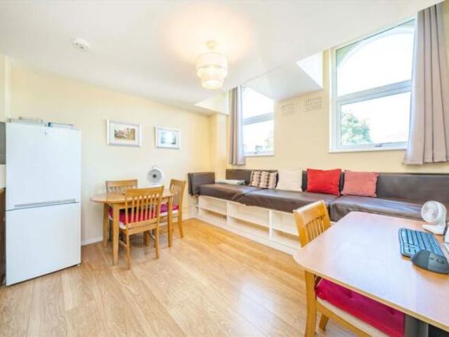 Flat for rent in Greater London