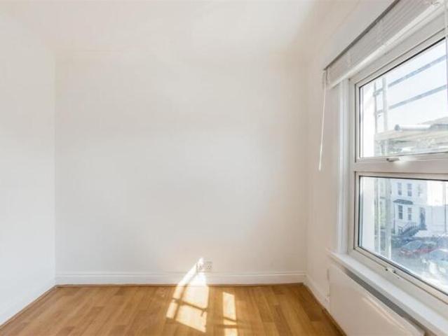 Flat for rent in Ealing, Greater London