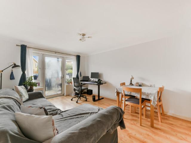 Flat for rent in North Kensington