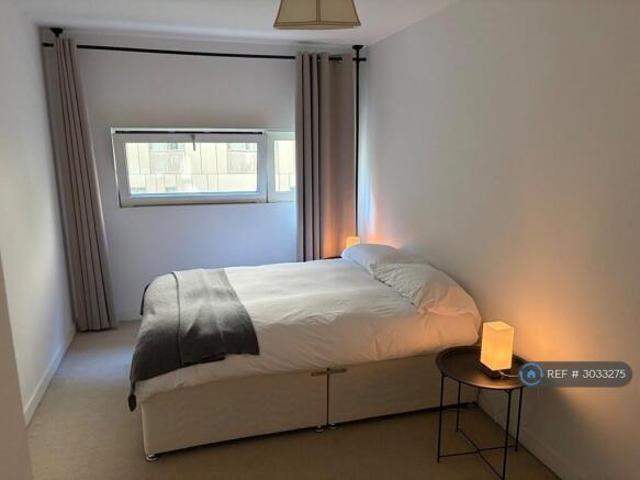 Flat for rent in Cat Hill