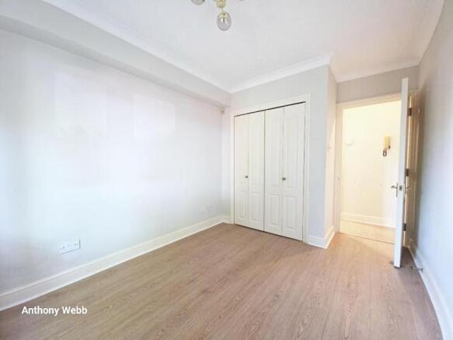 Flat for rent in Palmers Green, Greater London