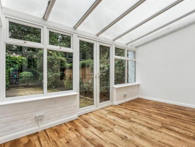 Flat for rent in Chiswick, Greater London