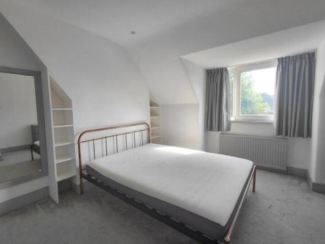 Flat for rent in Cat Hill
