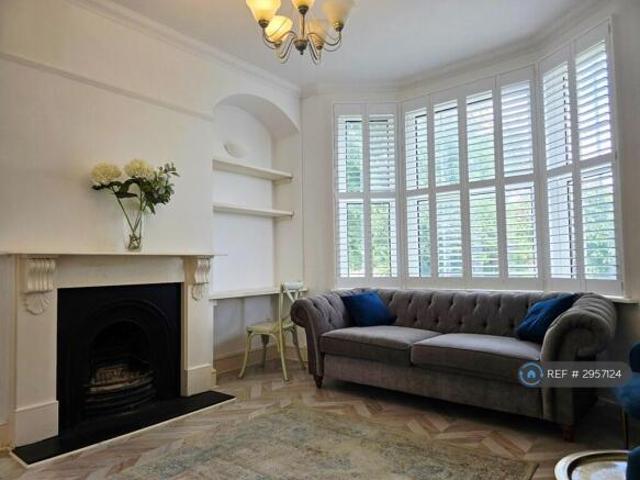 Flat for rent in Woolwich, Greater London