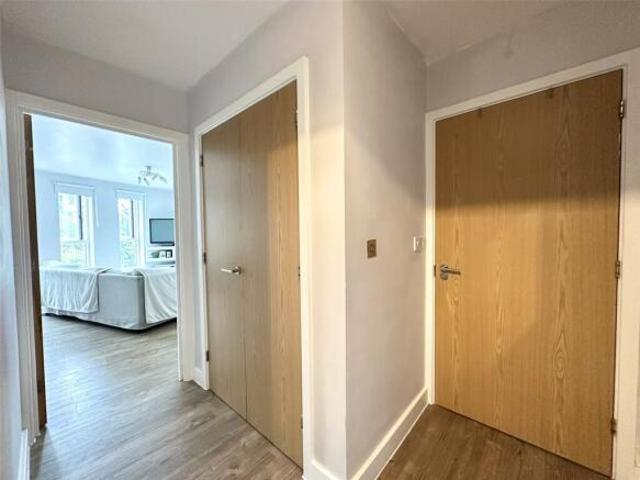 Flat for rent in Greenhithe, Dartford