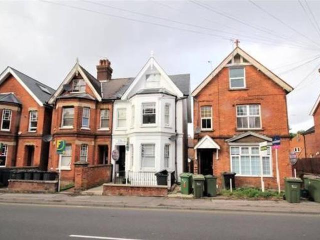 House for rent in Surrey, England