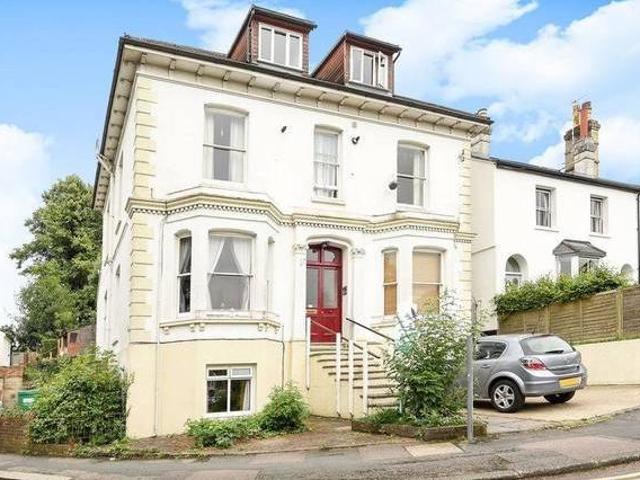 House for rent in Surrey