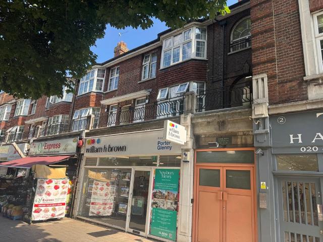 Flat for sale in Greater London