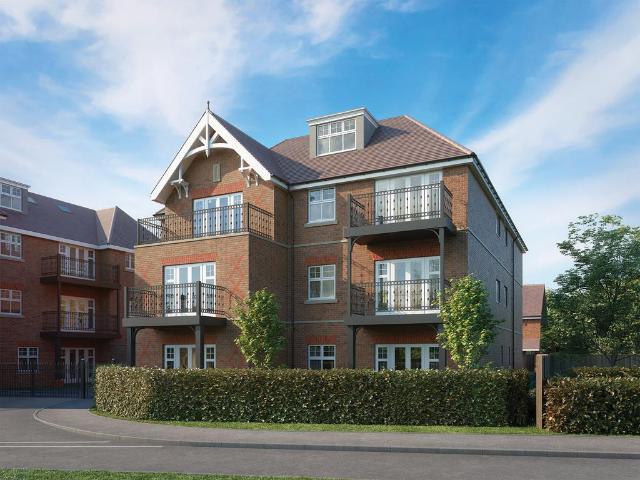 Flat for sale in Beaconsfield, Knotty Green
