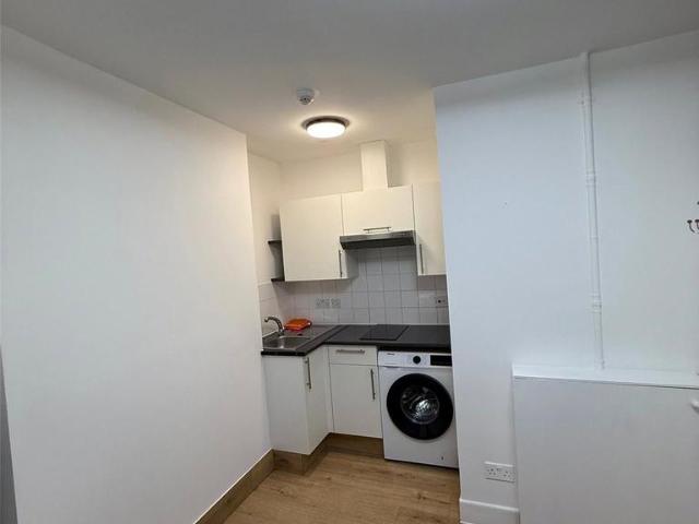 Flat for sale in Boscombe, Bournemouth