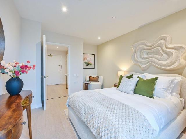 Flat for sale in Elephant and Castle, Greater London