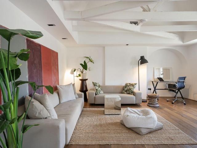 Flat for sale in London Borough of Hackney, Greater London