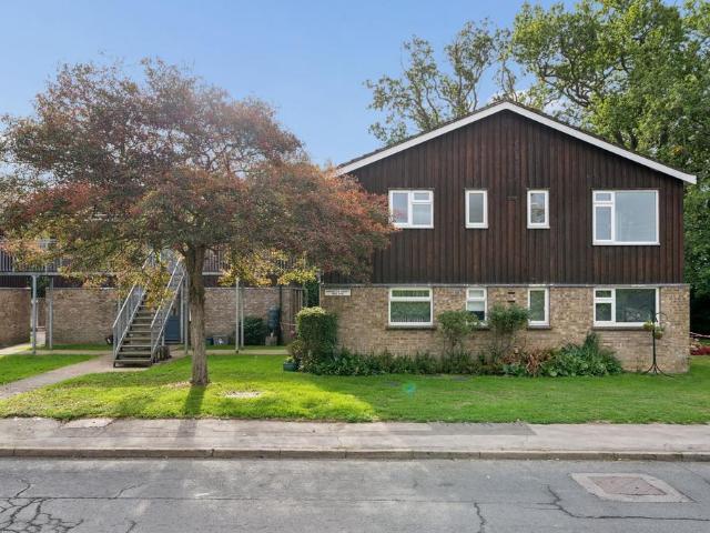 Flat for sale in Missendens Community Board, Prestwood