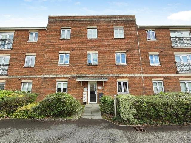Flat for sale in Pontarddulais, Wales