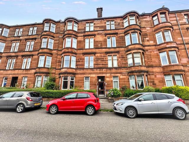 Flat for sale in Battlefield, Scotland