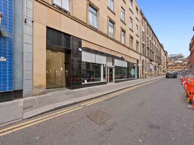 Flat for sale in Merchant City, Scotland