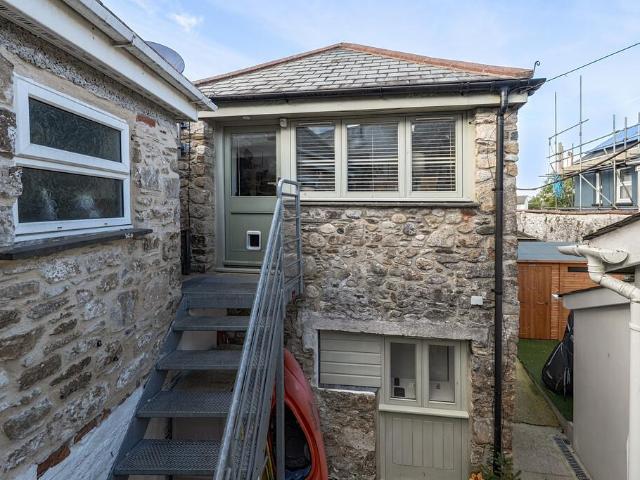 Flat for sale in Lee Mill, Strode