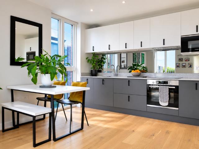 Flat for sale in St Albans, Five Acres