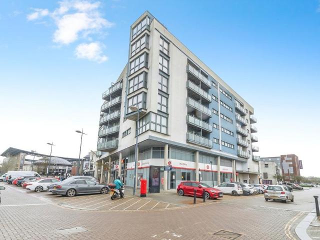 Flat for sale in Milton Keynes