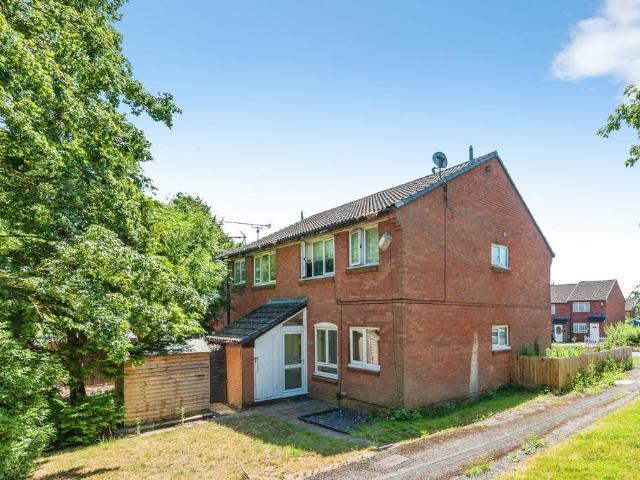 Flat for sale in Swindon