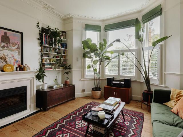 Flat for sale in London Borough of Croydon, South Norwood