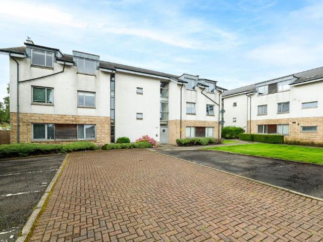 Flat for sale in Broxburn, Scotland