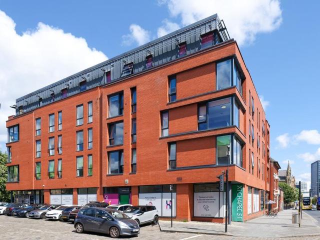Flat for sale in Blackfriars, Salford