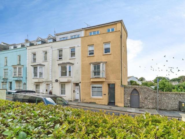 Flat for sale in Tenby, Pembrokeshire