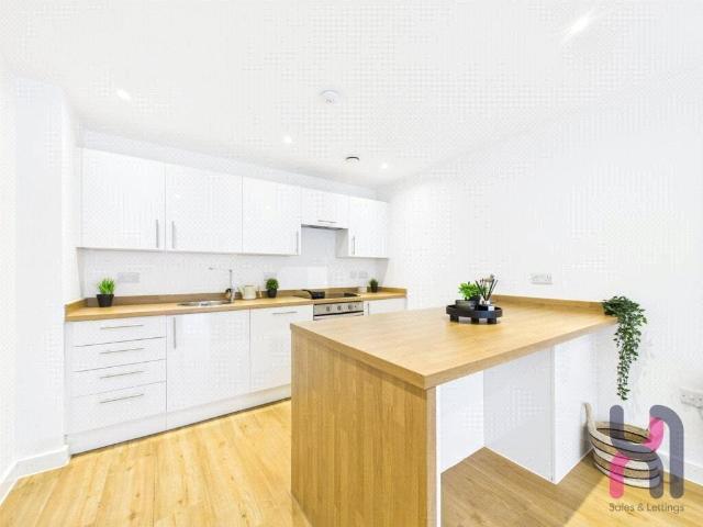 Flat for sale in Georgia, Greater Manchester