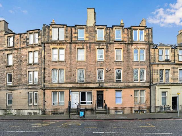 Flat for sale in Ardmillan, Dalry