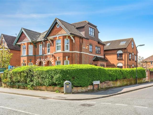 Flat for sale in Hill, City Of Southampton