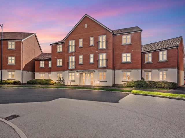 Flat for sale in Elsea Park, South Kesteven