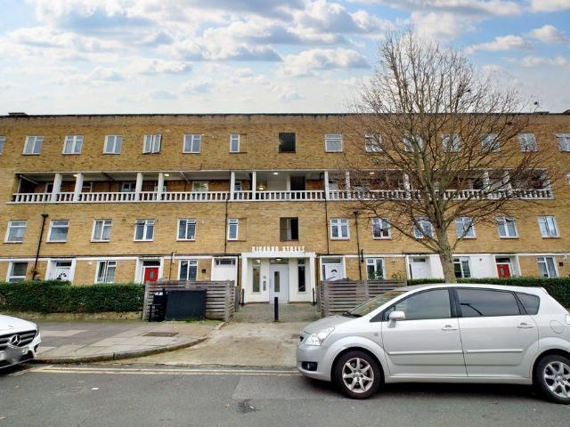 Flat for sale in Poplar Grove, Isle Of Man