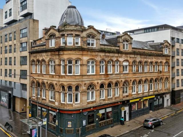 Flat for sale in Merchant City, Scotland