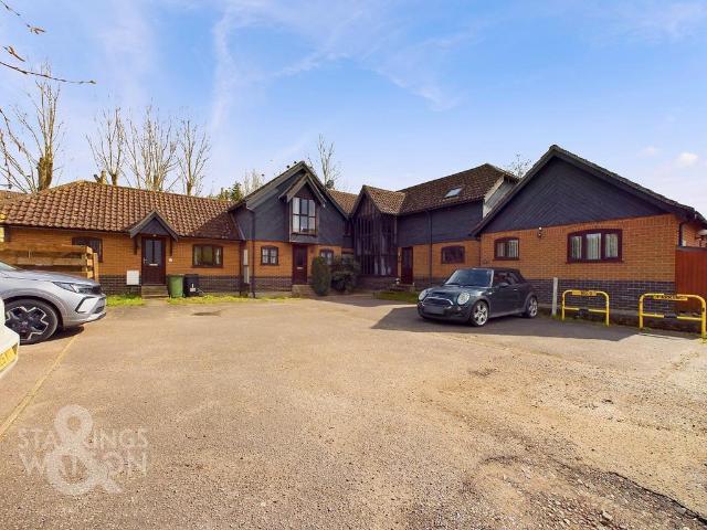 Flat for sale in Diss, Suffolk
