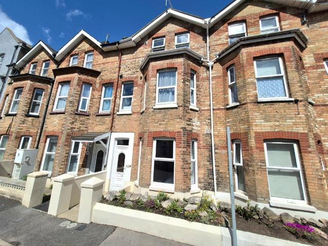 Flat for sale in West Cliff, Bournemouth