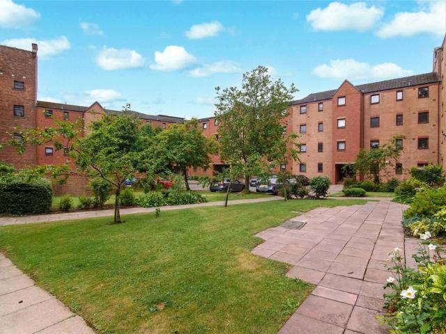 Flat for sale in Merchant City, Scotland