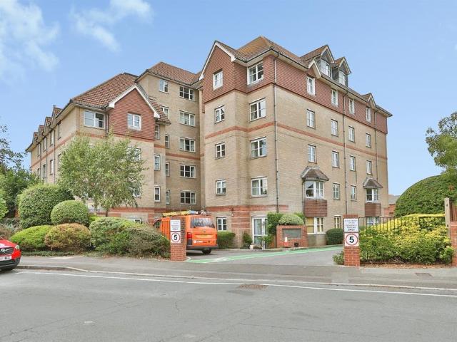 Flat for sale in Wick, Bournemouth
