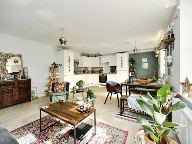 Flat for sale in Brighton & Hove