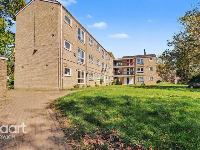 Flat for sale in East Bank, Norfolk