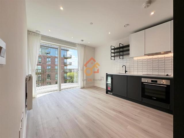 Flat for sale in Kidbrooke, Greater London