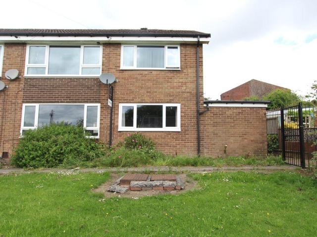 Flat for sale in Wardle, Burnedge