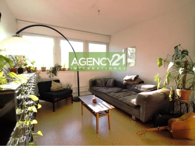 Flat for sale in Haggerston, De Beauvoir Town