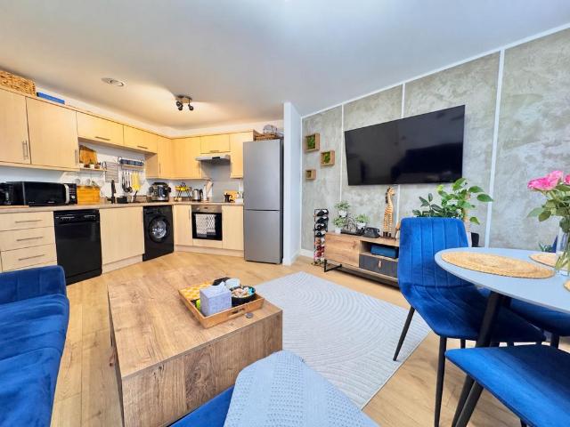 Flat for sale in Thornhill, City Of Southampton