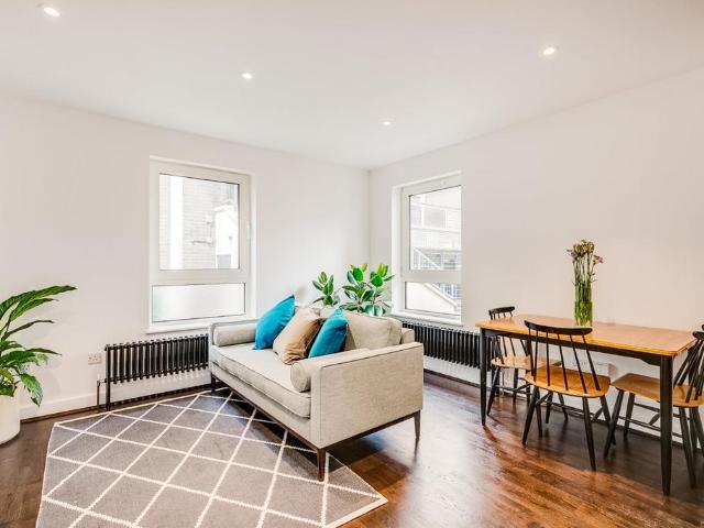 Flat for sale in Mortlake, Isle Of Man