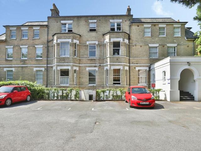 Flat for sale in West Cliff, Bournemouth