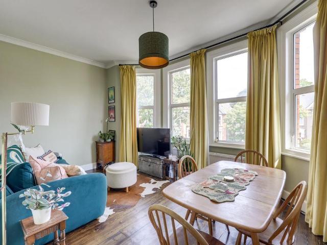 Flat for sale in London Borough of Lewisham, Greater London
