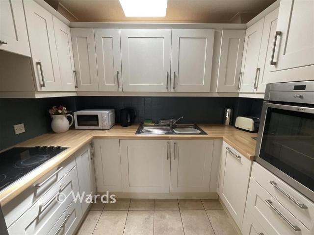 Flat for sale in Oad Street, Kent
