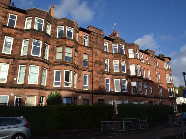 Flat for sale in Shawmoss, Glasgow